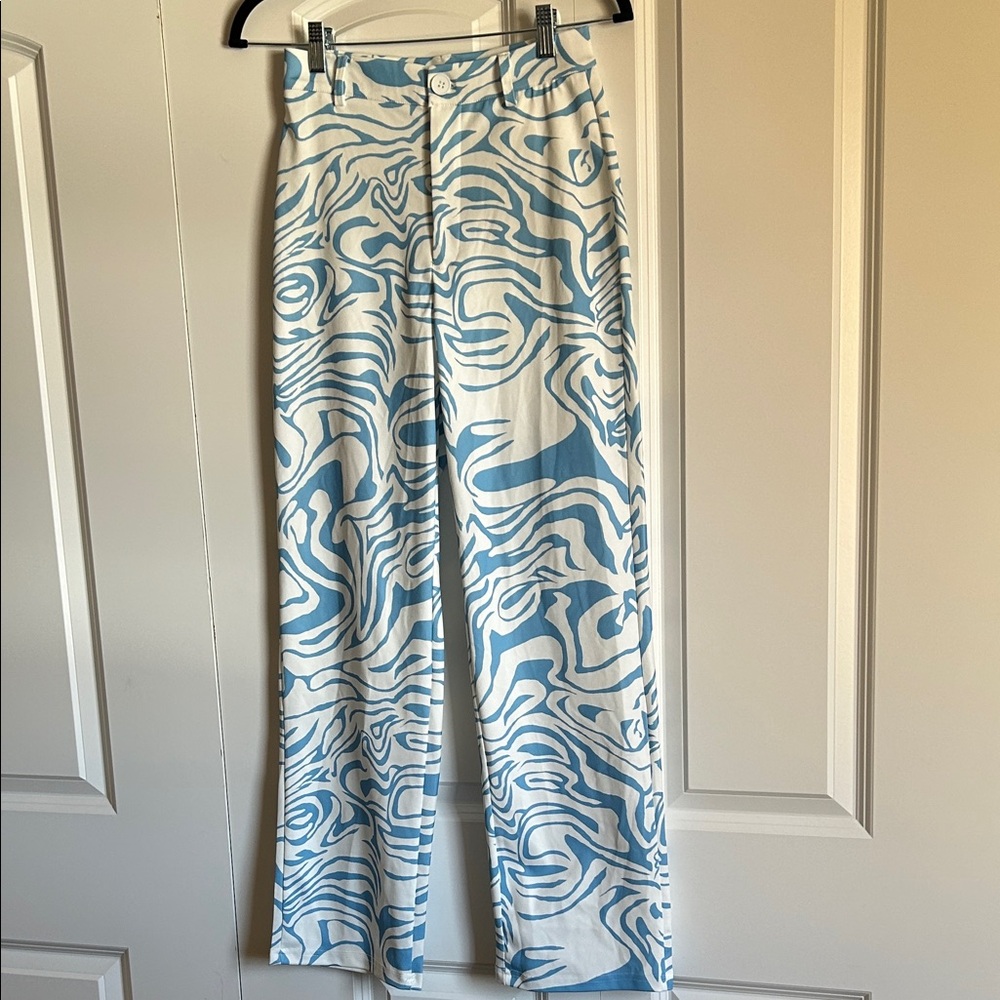 SHEIN Blue and White Swirl Pants size S